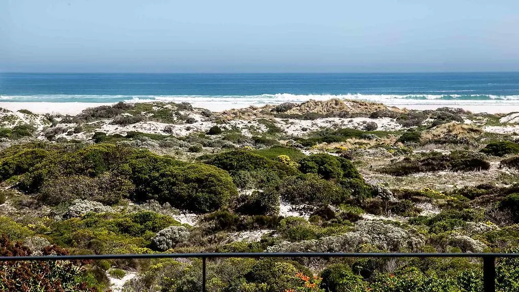 Villa Willow Beach House - With Backup Power Noordhoek