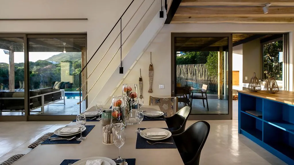 Willow Beach House - With Backup Power Noordhoek 0*,